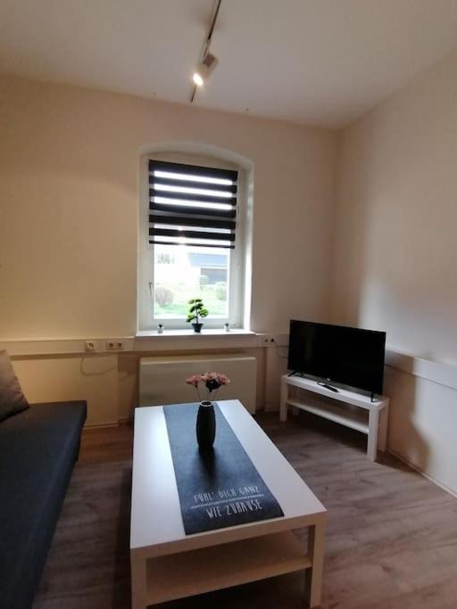 Ferienwohnung Und Zimmervermietung Zur Alten Post Claussnitz Exterior photo